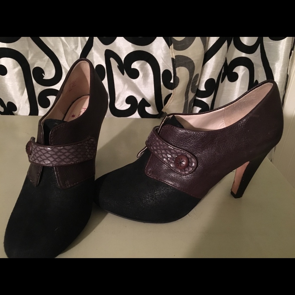Nwt Tracy Reese Reanna suede bootie